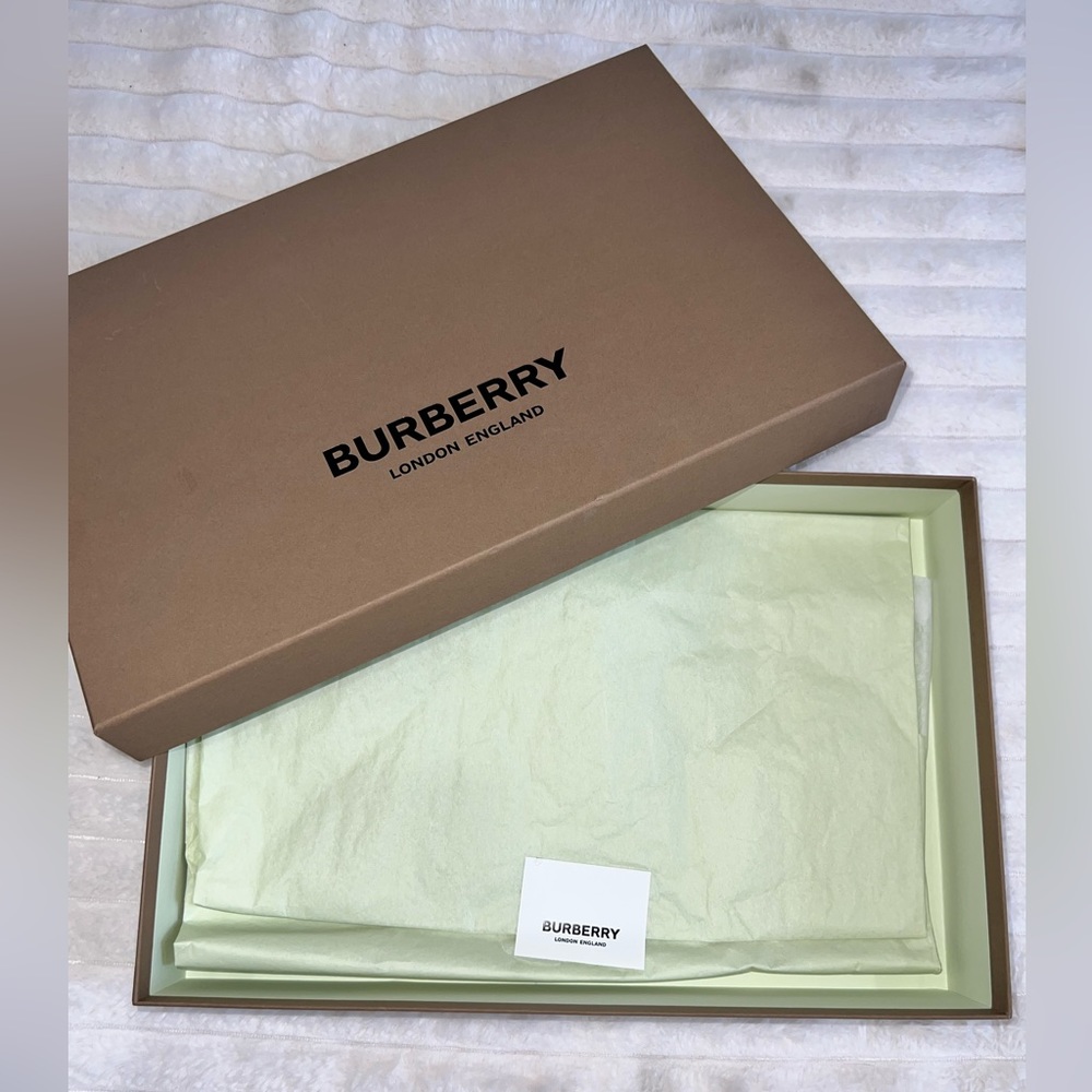 Burberry box
